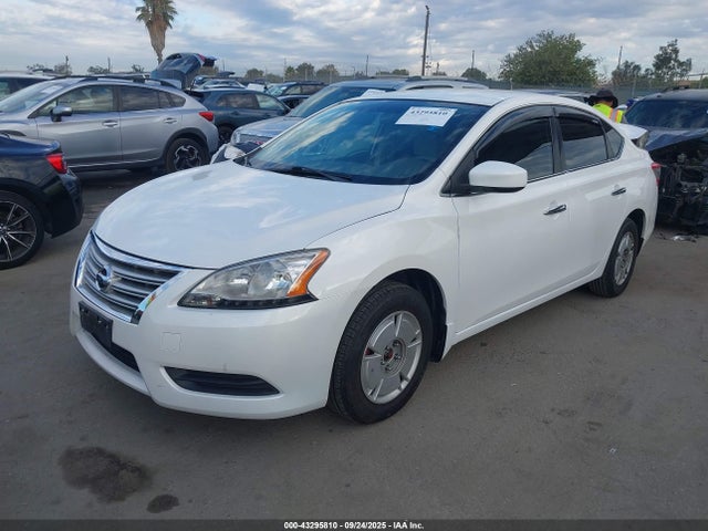 Nissan 2014 2014 3N1AB7AP3EL692836 Image 2