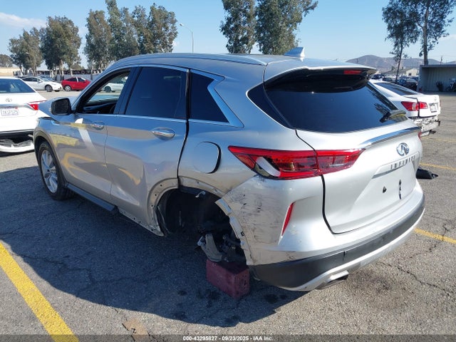 Infiniti 2019 2019 3PCAJ5M19KF116139 Image 3