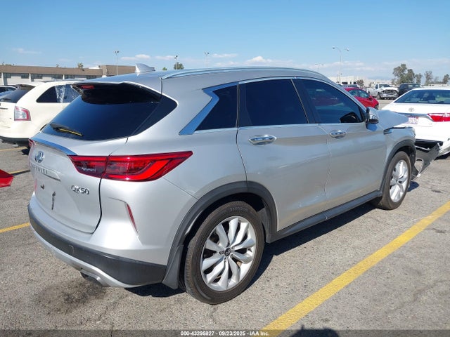 Infiniti 2019 2019 3PCAJ5M19KF116139 Image 4