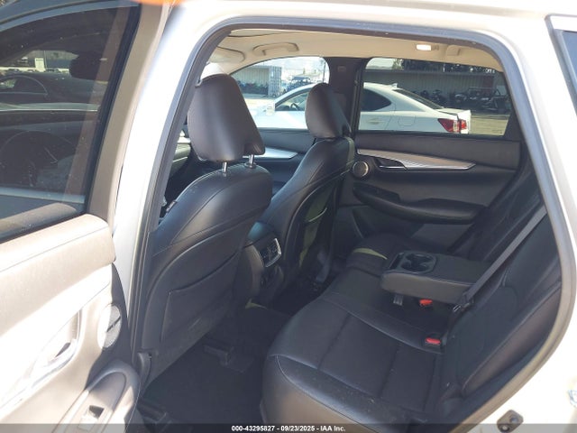 Infiniti 2019 2019 3PCAJ5M19KF116139 Image 8