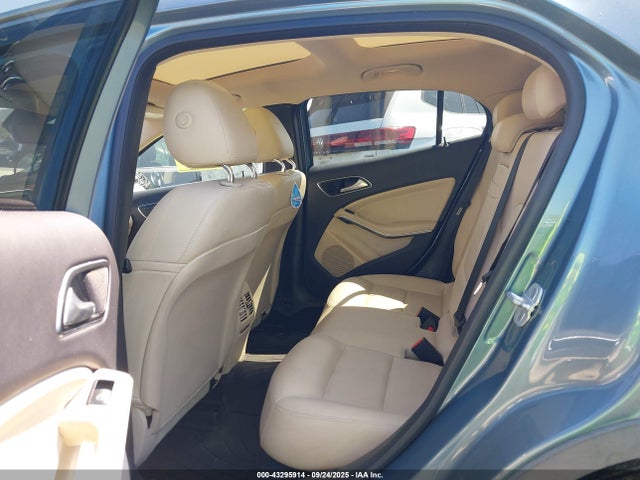 Mercedes-Benz GLA 250 2015 WDCTG4EB8FJ132964 Image 40