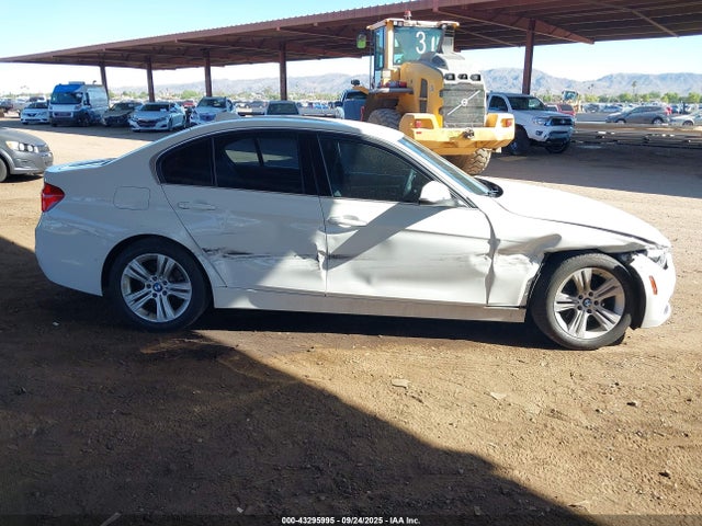 WBA8B9G33HNU56149 BMW 2017