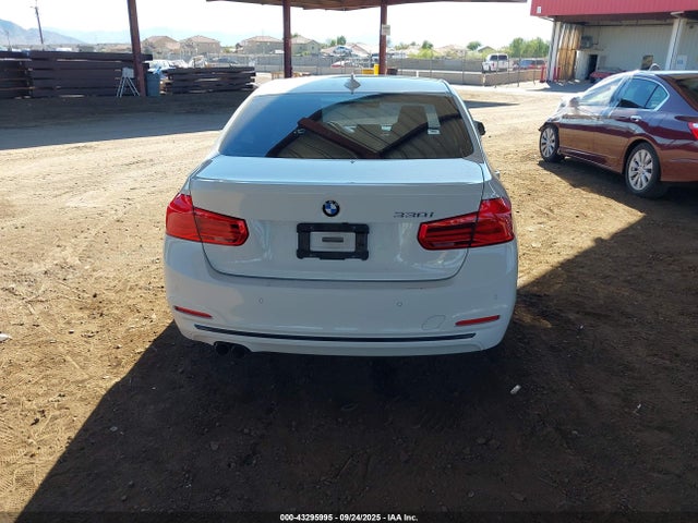 WBA8B9G33HNU56149 BMW 2017