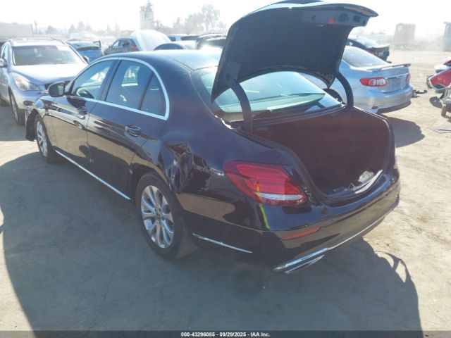 2019 MERCEDES-BENZ E 300 WDDZF4JB9KA587783 Photo 2