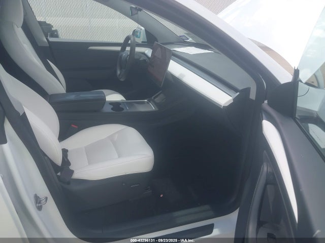 2023 TESLA MODEL Y 7SAYGDEE3PA131154 Photo 4