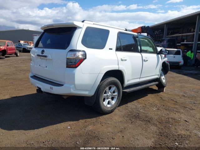 2023 TOYOTA 4RUNNER JTEEU5JR0P5295307 Photo 3