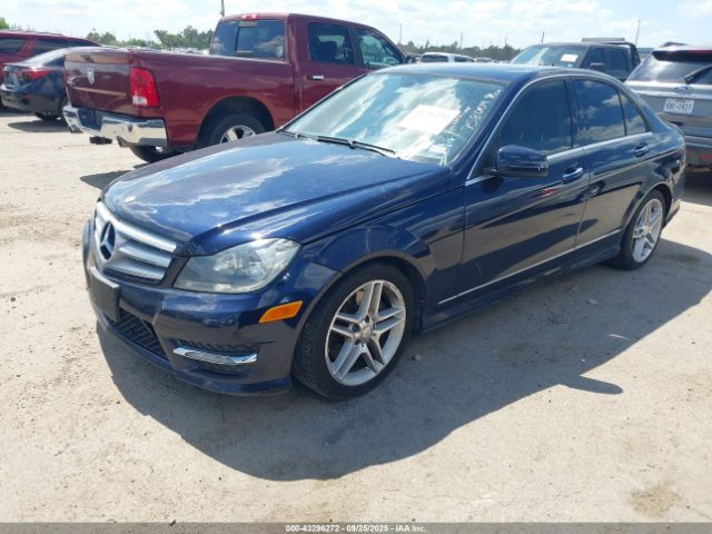 2013 MERCEDES-BENZ C 350 WDDGF5HB7DA758004 Photo 1