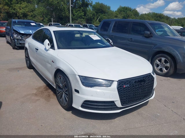 2016 AUDI A7 WAUWGAFC0GN076342 Photo 0