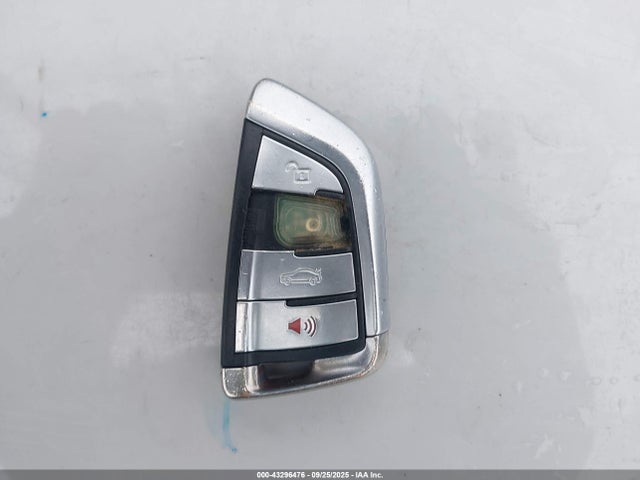 BMW 2014 2014 5UXKR0C58E0H16868 Image 11