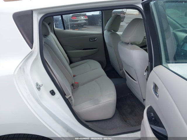 Nissan 2015 2015 1N4AZ0CP0FC334447 Image 8
