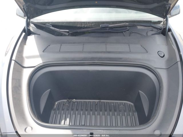 2023 TESLA MODEL Y 7SAYGDEE8PF786011 Photo 9
