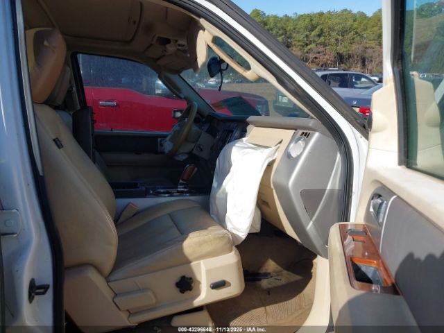 2010 FORD EXPEDITION 1FMJU1J54AEA17618 Photo 4