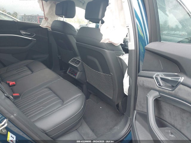 2019 AUDI E-TRON WA1VAAGE5KB021678 Photo 7