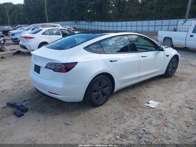 2021 TESLA MODEL 3 5YJ3E1EA4MF084403 Photo 3