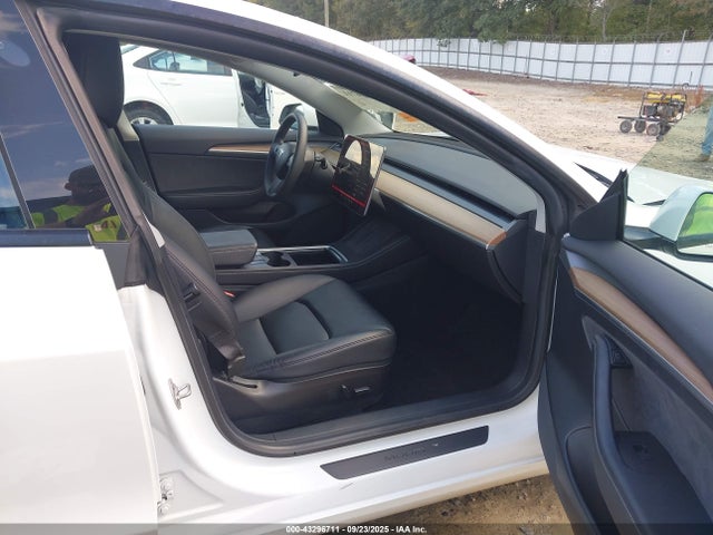 2021 TESLA MODEL 3 5YJ3E1EA4MF084403 Photo 4