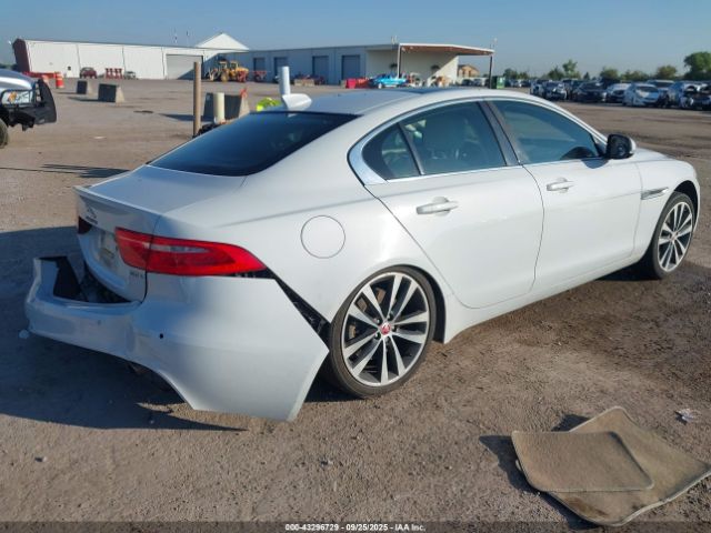 2017 JAGUAR XE SAJAE4BG7HA964092 Photo 3