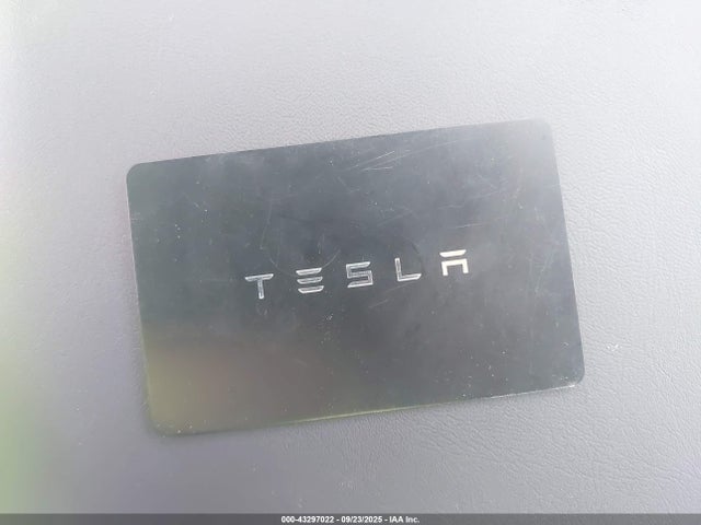 2024 TESLA MODEL Y 7SAYGDED1RF047637 Photo 10