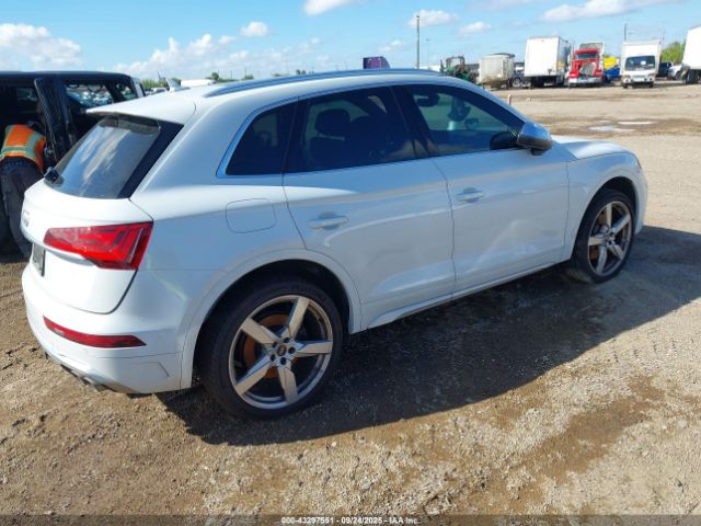 2022 AUDI SQ5 WA1A4AFY3N2135779 Photo 3