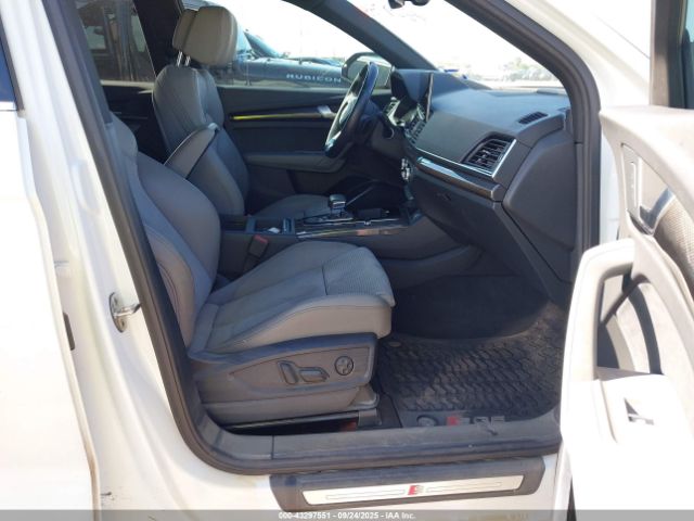 2022 AUDI SQ5 WA1A4AFY3N2135779 Photo 4