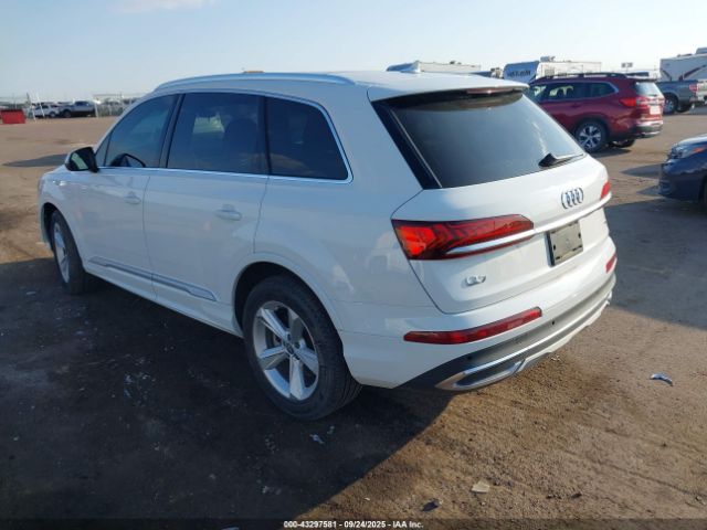2020 AUDI Q7 WA1AJAF75LD007559 Photo 2