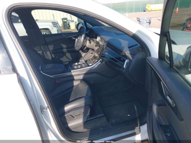2020 AUDI Q7 WA1AJAF75LD007559 Photo 4