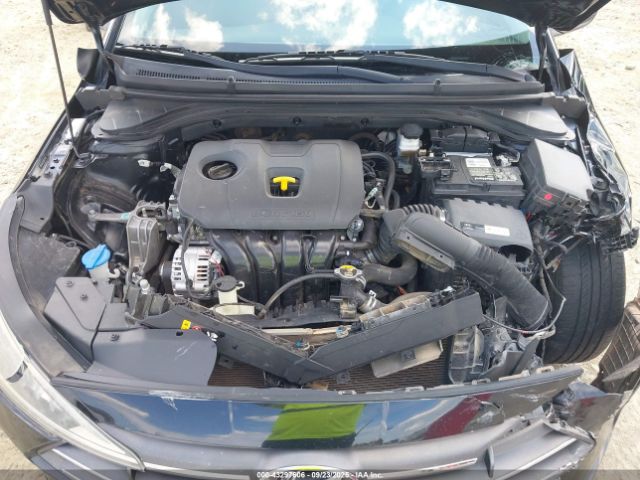 2019 HYUNDAI ELANTRA 5NPD84LF8KH417583 Photo 9