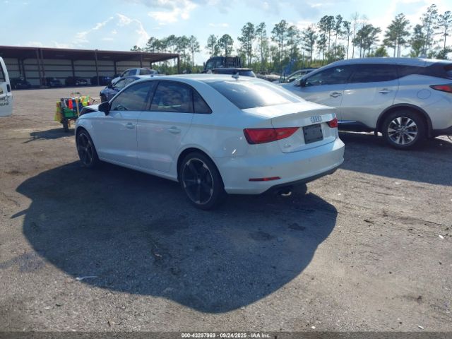 2016 AUDI A3 WAUA7GFF0G1015636 Photo 2