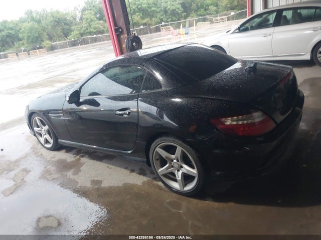 Mercedes-Benz SLK-Class 2016 WDDPK3JA6GF119637 Image 14