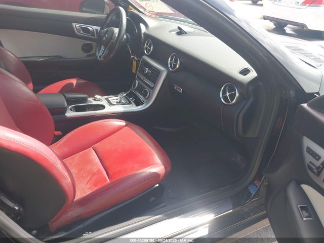 Mercedes-Benz SLK-Class 2016 WDDPK3JA6GF119637 Image 5