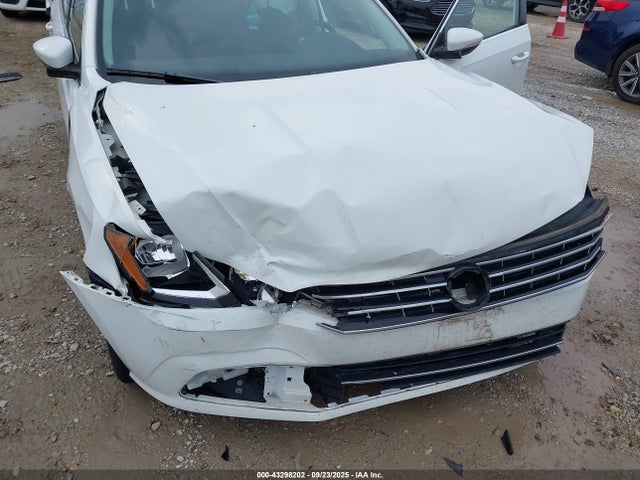 Auction sale of the 2016 Volkswagen Passat 1.8t S, vin: 1VWAS7A31GC034034, lot number: 43298202