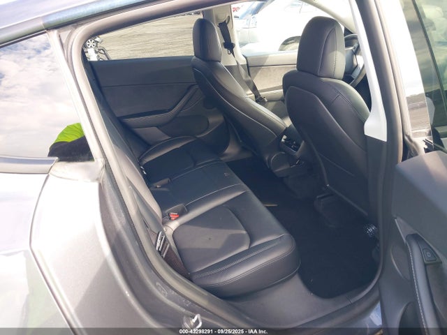 2021 TESLA MODEL Y 5YJYGDEE9MF242058 Photo 7