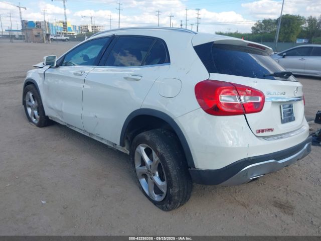 2018 MERCEDES-BENZ GLA 250 WDCTG4GB6JJ402411 Photo 2
