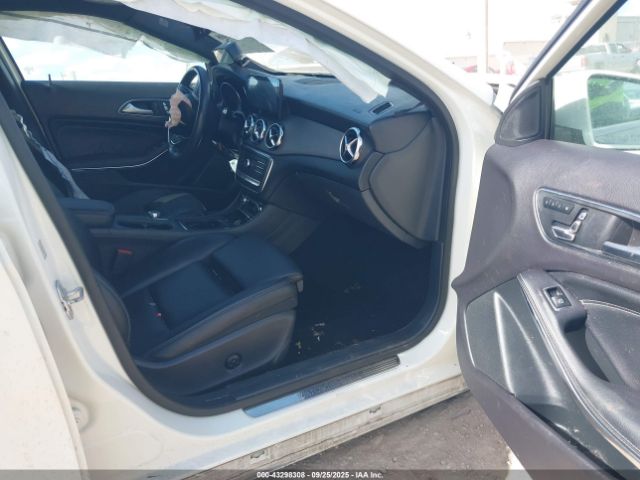 2018 MERCEDES-BENZ GLA 250 WDCTG4GB6JJ402411 Photo 4