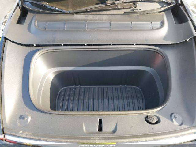2026 TESLA MODEL Y 7SAYGDED0TF412980 Photo 9