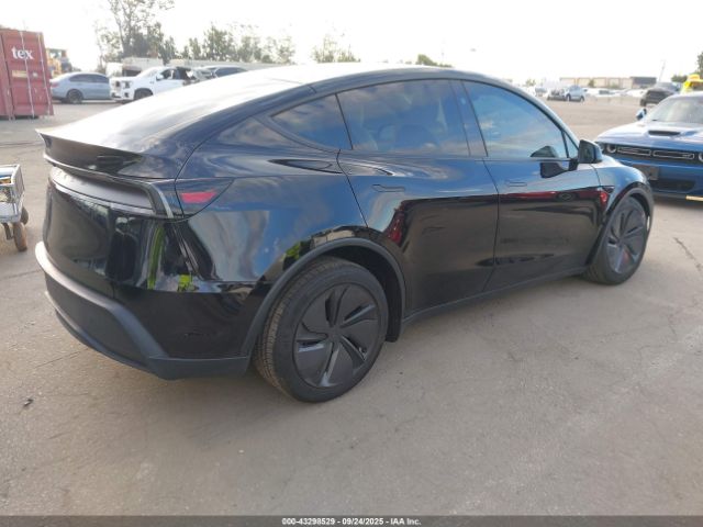 2026 TESLA MODEL Y 7SAYGDED0TF412980 Photo 3
