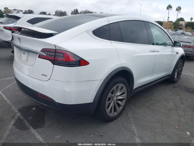 2016 TESLA MODEL X 5YJXCAE26GF002224 Photo 3