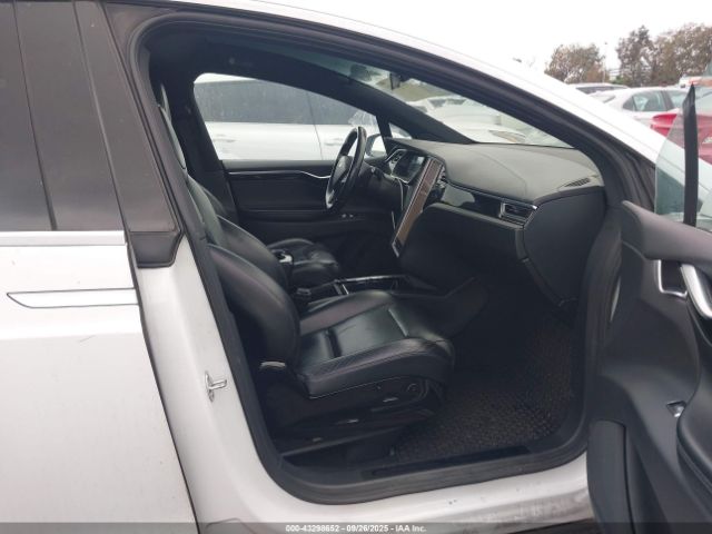 2016 TESLA MODEL X 5YJXCAE26GF002224 Photo 4