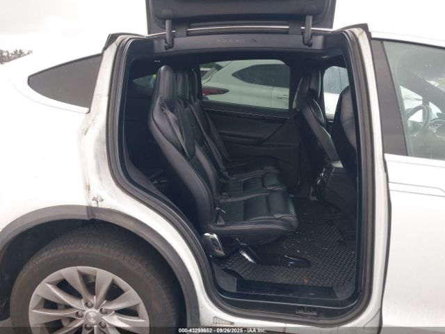 2016 TESLA MODEL X 5YJXCAE26GF002224 Photo 7