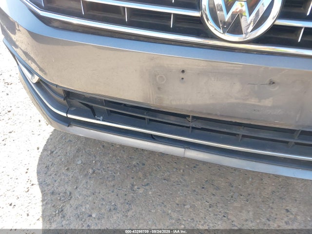 1VWAT7A39GC040676 Volkswagen 1.8t