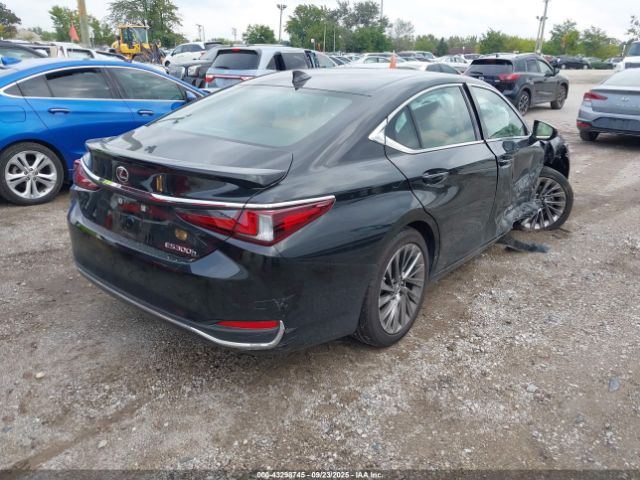 2025 LEXUS ES 300H 58AFA1C14SU067458 Photo 3