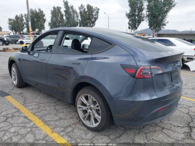 2023 TESLA MODEL Y 7SAYGDEE9PA114231 Photo 2