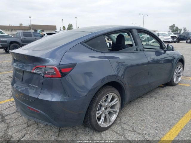 2023 TESLA MODEL Y 7SAYGDEE9PA114231 Photo 3