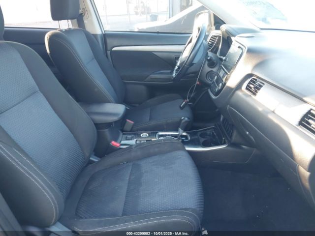 2017 MITSUBISHI OUTLANDER JA4AZ3A37HZ022275 Photo 4