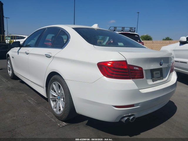 WBA5A5C57GG351946 BMW 2016