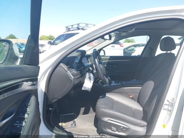 WBA5A5C57GG351946 BMW 2016