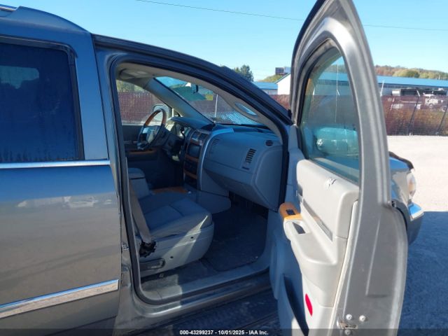 2009 CHRYSLER ASPEN 1A8HW58P09F708266 Photo 4