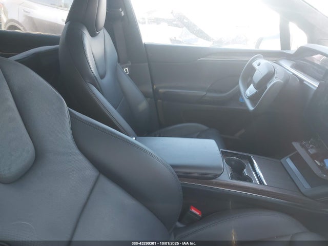 2023 TESLA MODEL X 7SAXCAE55PF376224 Photo 4