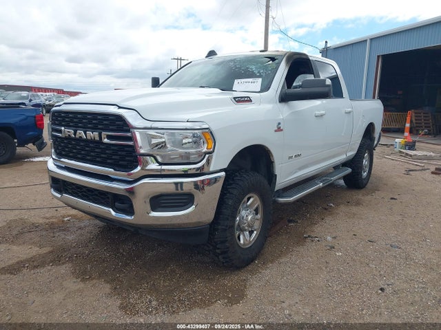 3C6UR5DLXNG321286 RAM 2500 Big Horn 4x4 6&#039;4 Box