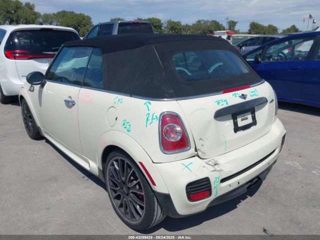 2011 MINI JOHN COOPER WORKS WMWZP9C5XBTZ80611 Photo 2