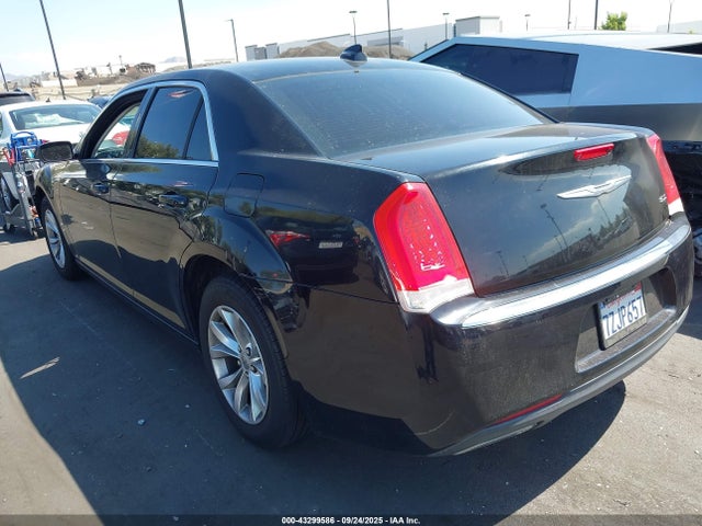 Chrysler 300 2015 2C3CCAAG6FH802051 Image 3